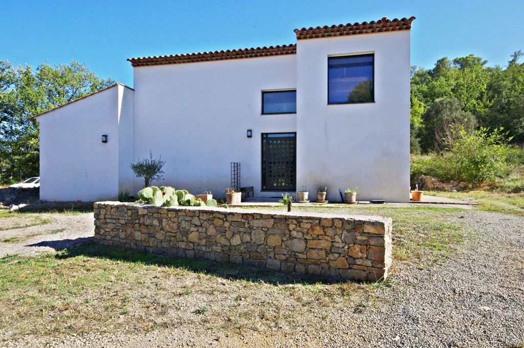 Maison Contemporaine LE THORONET (83340) LES CLES DU VAR