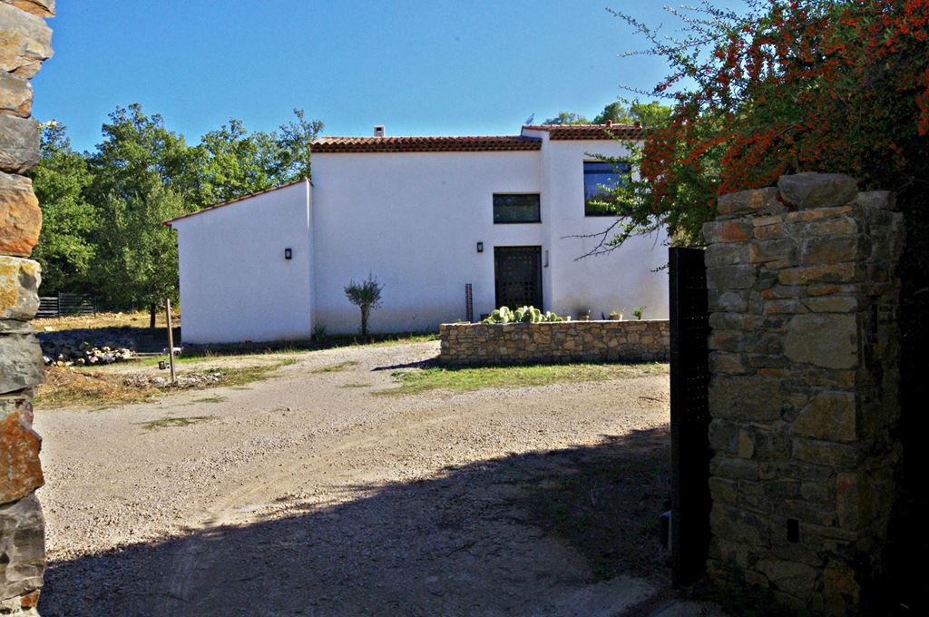 Maison Contemporaine LE THORONET (83340) LES CLES DU VAR