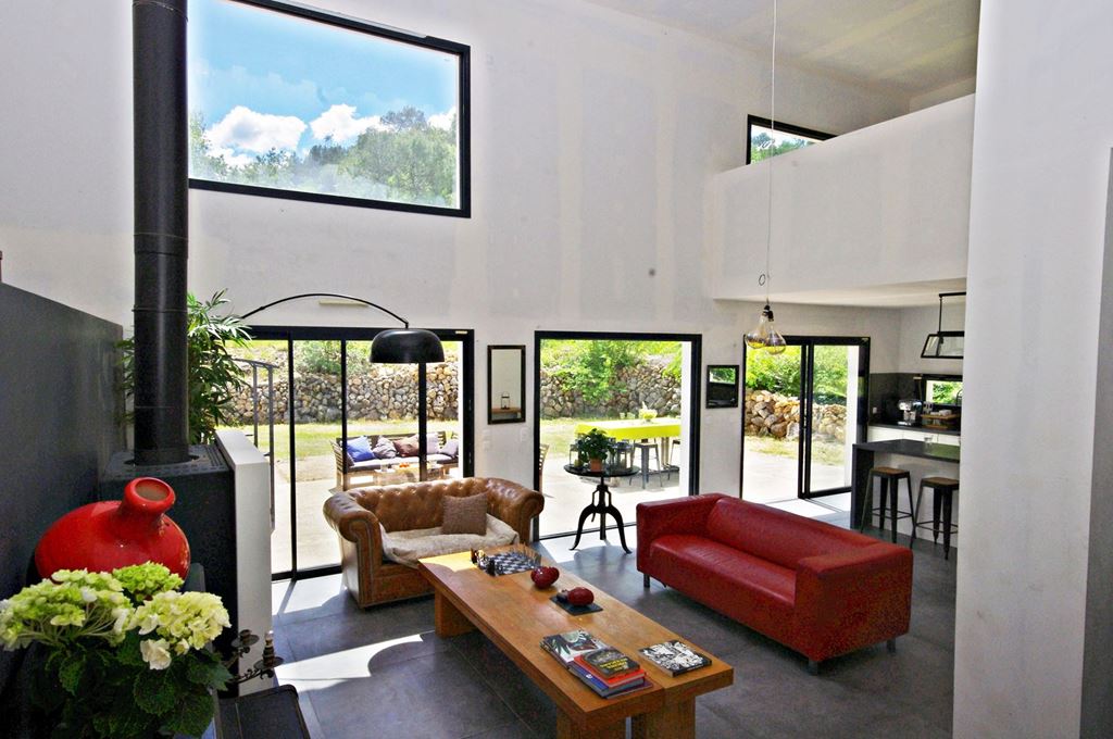Maison Contemporaine LE THORONET (83340) LES CLES DU VAR