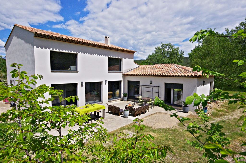 Maison Contemporaine LE THORONET (83340) LES CLES DU VAR